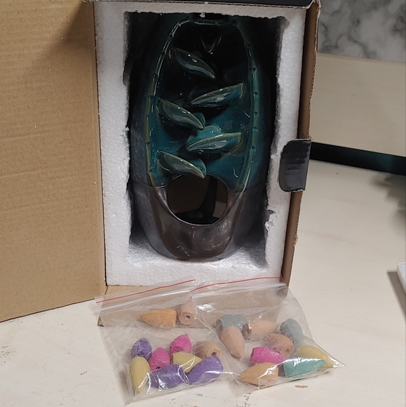 Teal Incense Waterfall - Picture 3 of 5